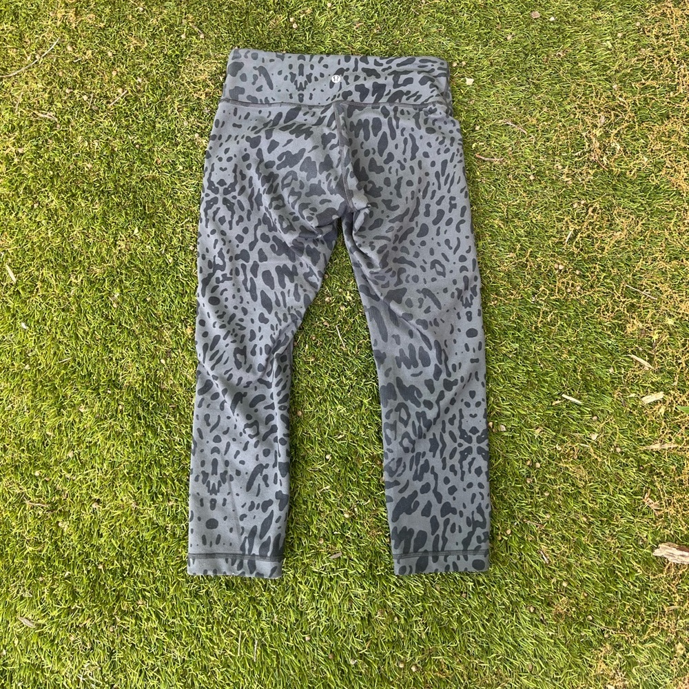Lululemon Crop Wunder Under Cheetah Leggings